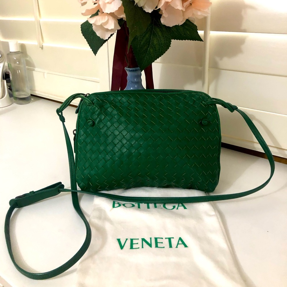 AUTHENTIC BOTTEGA VENETA